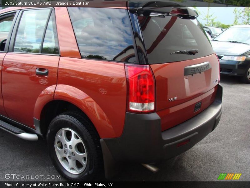 Orange / Light Tan 2003 Saturn VUE V6 AWD