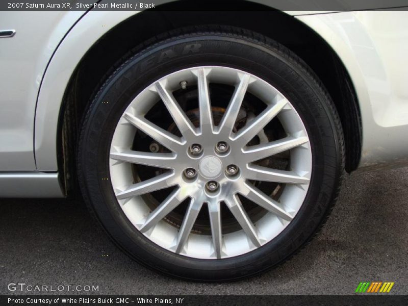 Silver Pearl Metallic / Black 2007 Saturn Aura XR