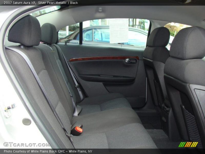 Silver Pearl Metallic / Black 2007 Saturn Aura XR