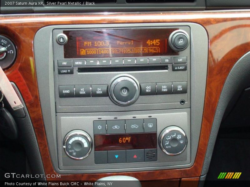 Silver Pearl Metallic / Black 2007 Saturn Aura XR