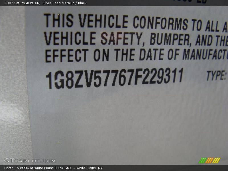 Silver Pearl Metallic / Black 2007 Saturn Aura XR