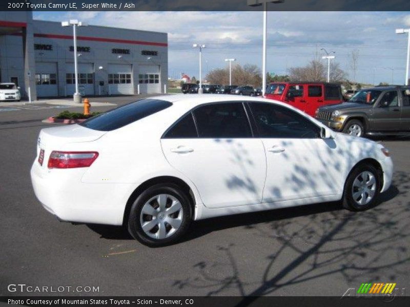 Super White / Ash 2007 Toyota Camry LE
