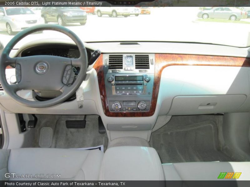 Light Platinum Metallic / Titanium 2006 Cadillac DTS
