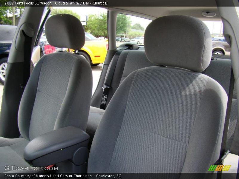 Cloud 9 White / Dark Charcoal 2002 Ford Focus SE Wagon