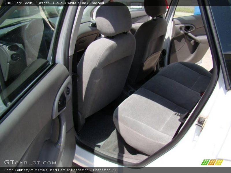 Cloud 9 White / Dark Charcoal 2002 Ford Focus SE Wagon