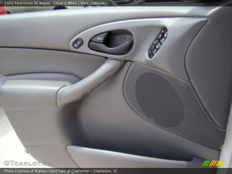 Cloud 9 White / Dark Charcoal 2002 Ford Focus SE Wagon