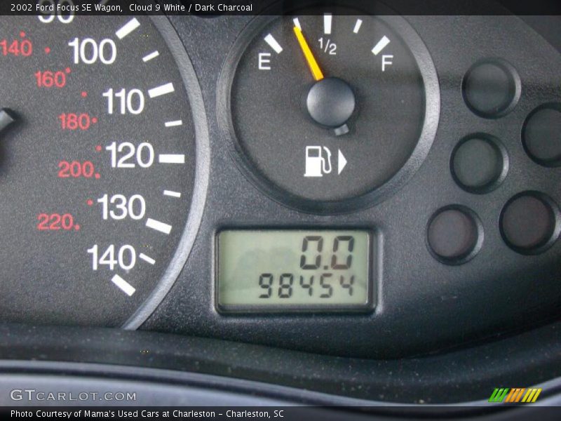 Cloud 9 White / Dark Charcoal 2002 Ford Focus SE Wagon