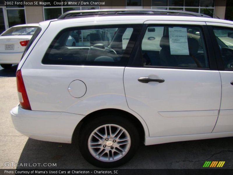 Cloud 9 White / Dark Charcoal 2002 Ford Focus SE Wagon