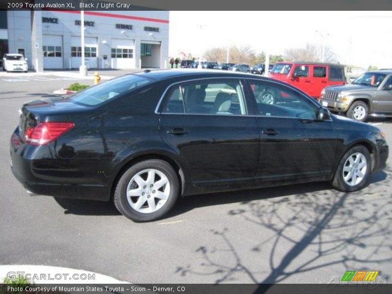 Black / Light Gray 2009 Toyota Avalon XL