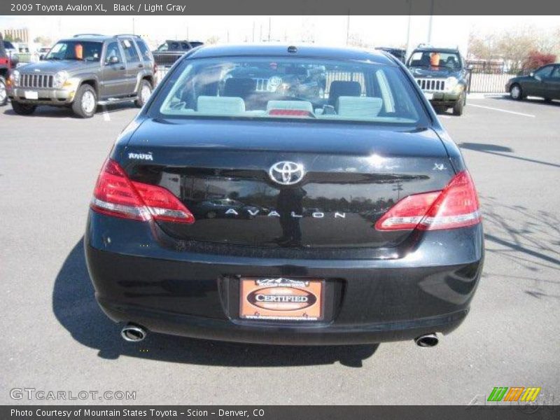 Black / Light Gray 2009 Toyota Avalon XL