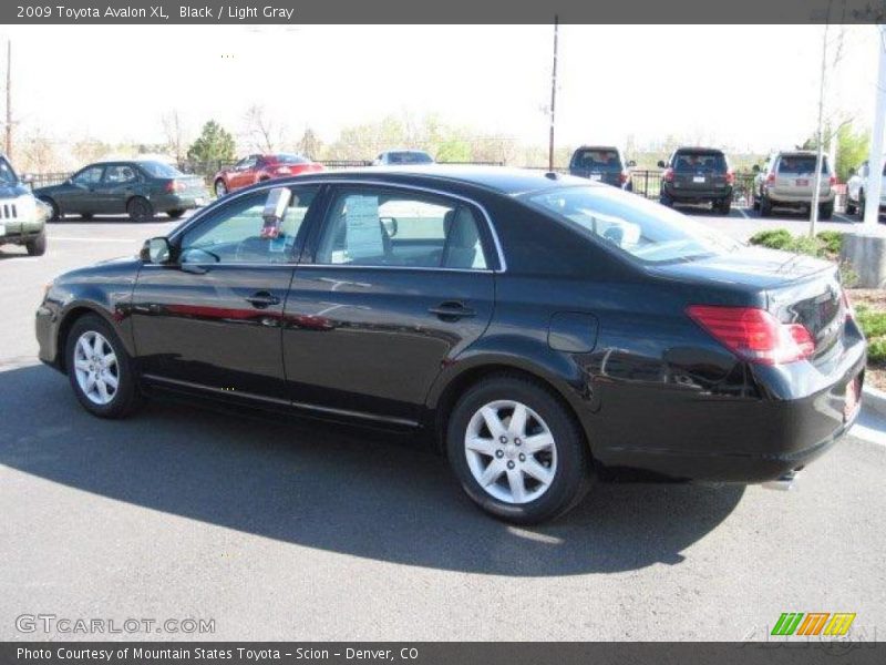 Black / Light Gray 2009 Toyota Avalon XL