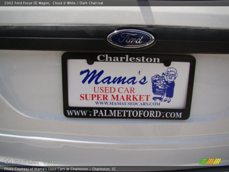 Cloud 9 White / Dark Charcoal 2002 Ford Focus SE Wagon