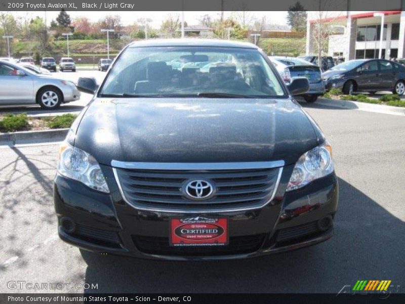 Black / Light Gray 2009 Toyota Avalon XL