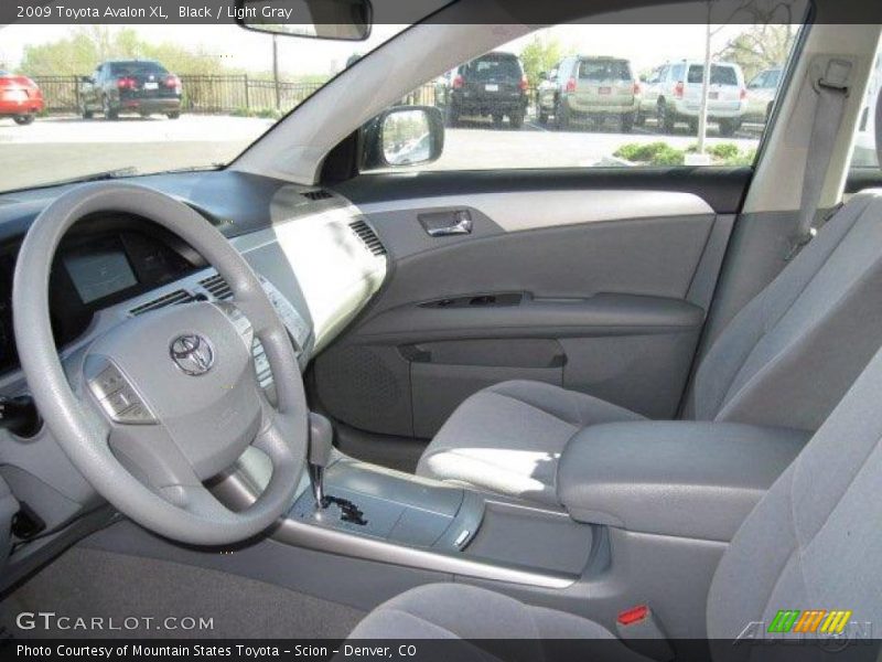 Black / Light Gray 2009 Toyota Avalon XL
