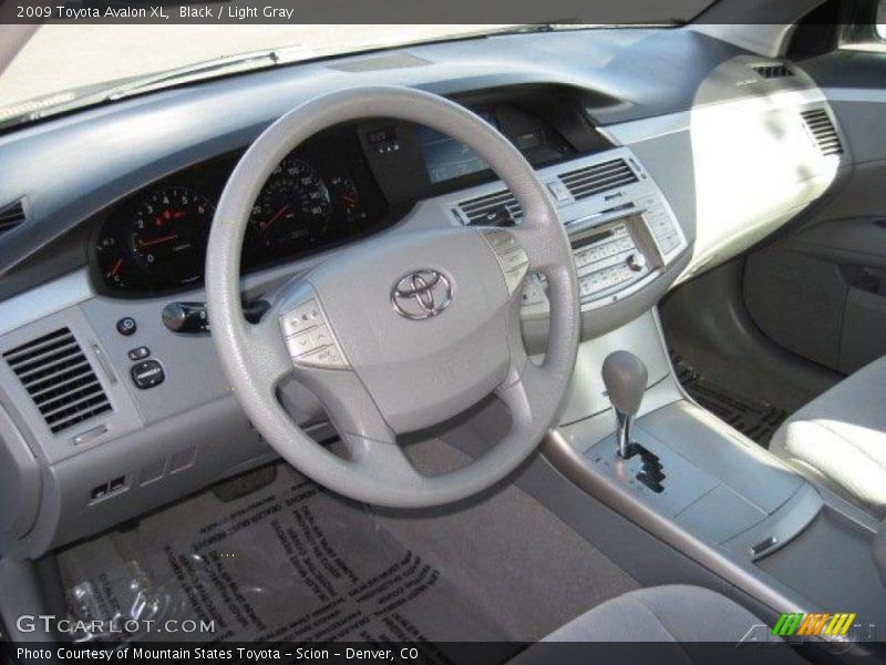 Black / Light Gray 2009 Toyota Avalon XL