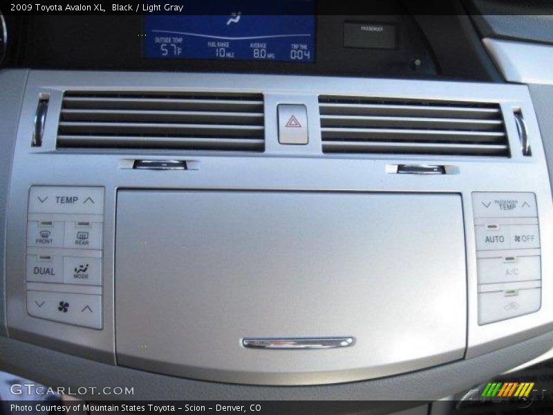 Black / Light Gray 2009 Toyota Avalon XL