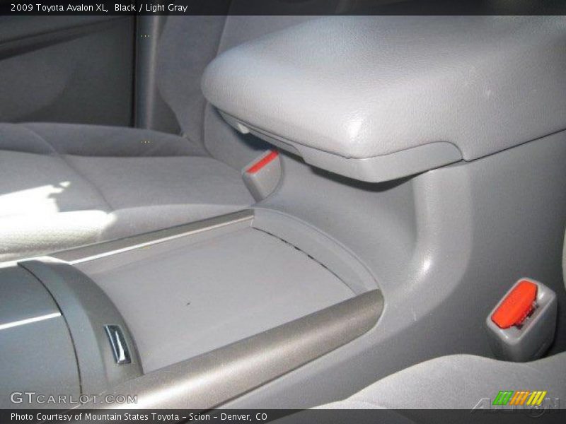 Black / Light Gray 2009 Toyota Avalon XL