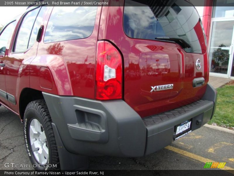 Red Brawn Pearl / Steel/Graphite 2005 Nissan Xterra S 4x4