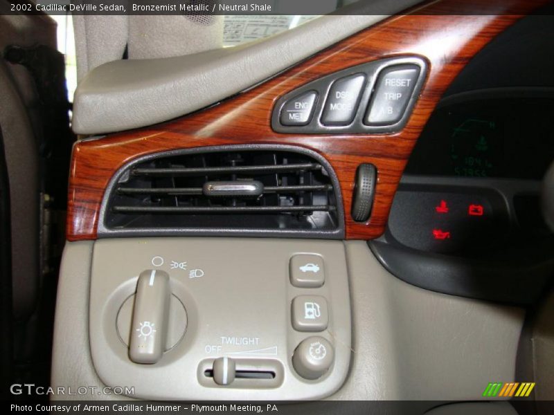 Bronzemist Metallic / Neutral Shale 2002 Cadillac DeVille Sedan