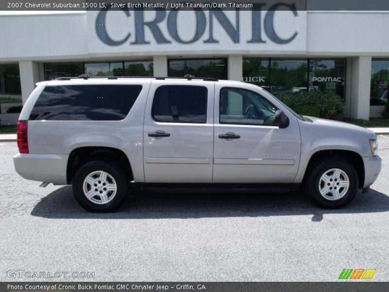 Silver Birch Metallic / Light Titanium/Dark Titanium 2007 Chevrolet Suburban 1500 LS
