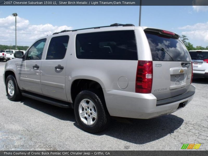 Silver Birch Metallic / Light Titanium/Dark Titanium 2007 Chevrolet Suburban 1500 LS