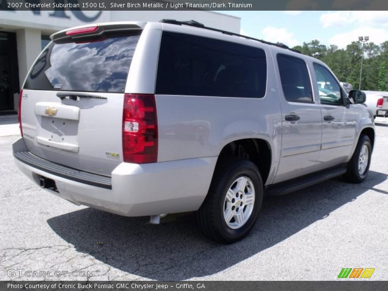 Silver Birch Metallic / Light Titanium/Dark Titanium 2007 Chevrolet Suburban 1500 LS