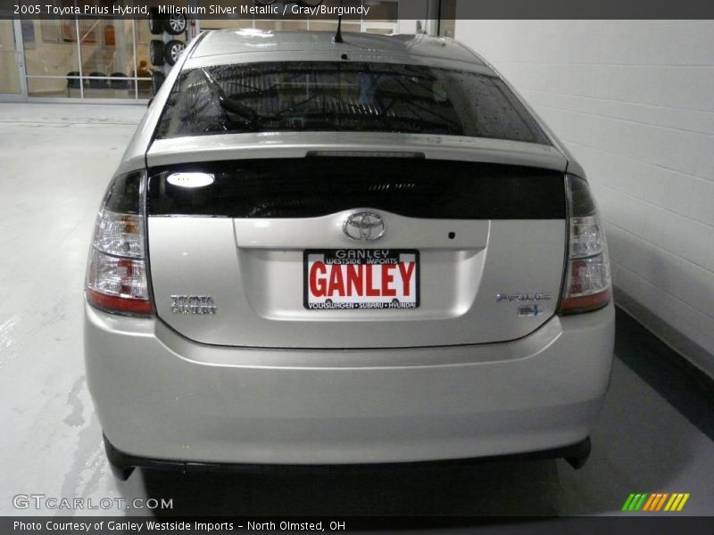 Millenium Silver Metallic / Gray/Burgundy 2005 Toyota Prius Hybrid