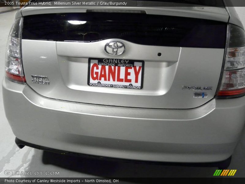 Millenium Silver Metallic / Gray/Burgundy 2005 Toyota Prius Hybrid