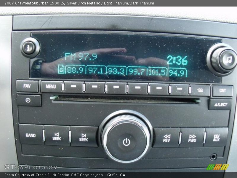 Silver Birch Metallic / Light Titanium/Dark Titanium 2007 Chevrolet Suburban 1500 LS