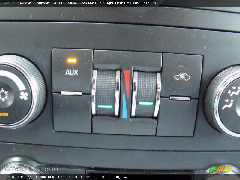 Silver Birch Metallic / Light Titanium/Dark Titanium 2007 Chevrolet Suburban 1500 LS