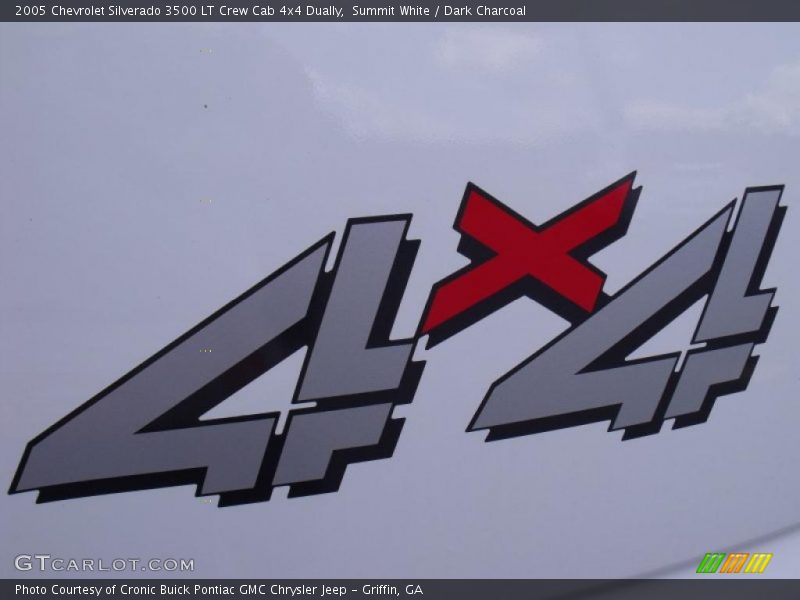 Summit White / Dark Charcoal 2005 Chevrolet Silverado 3500 LT Crew Cab 4x4 Dually