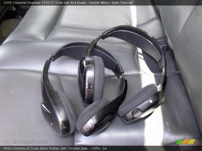 Summit White / Dark Charcoal 2005 Chevrolet Silverado 3500 LT Crew Cab 4x4 Dually