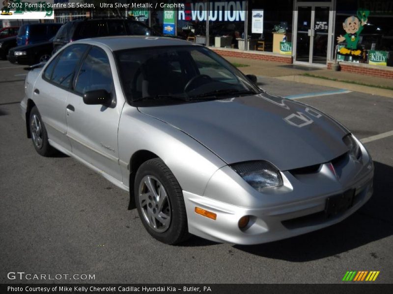 Ultra Silver Metallic / Graphite 2002 Pontiac Sunfire SE Sedan