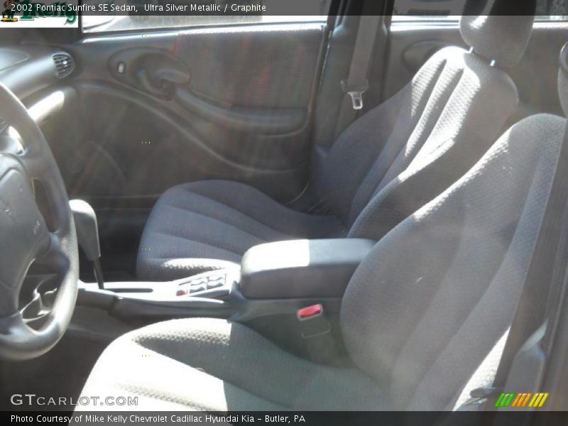 Ultra Silver Metallic / Graphite 2002 Pontiac Sunfire SE Sedan