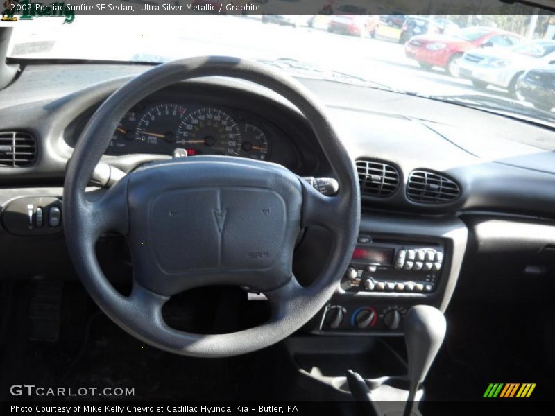 Ultra Silver Metallic / Graphite 2002 Pontiac Sunfire SE Sedan