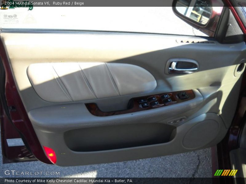 Ruby Red / Beige 2004 Hyundai Sonata V6