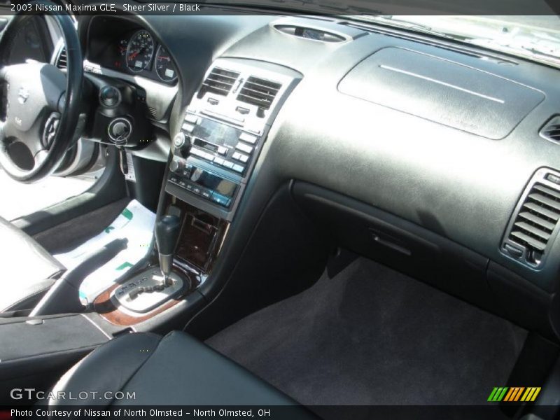Sheer Silver / Black 2003 Nissan Maxima GLE