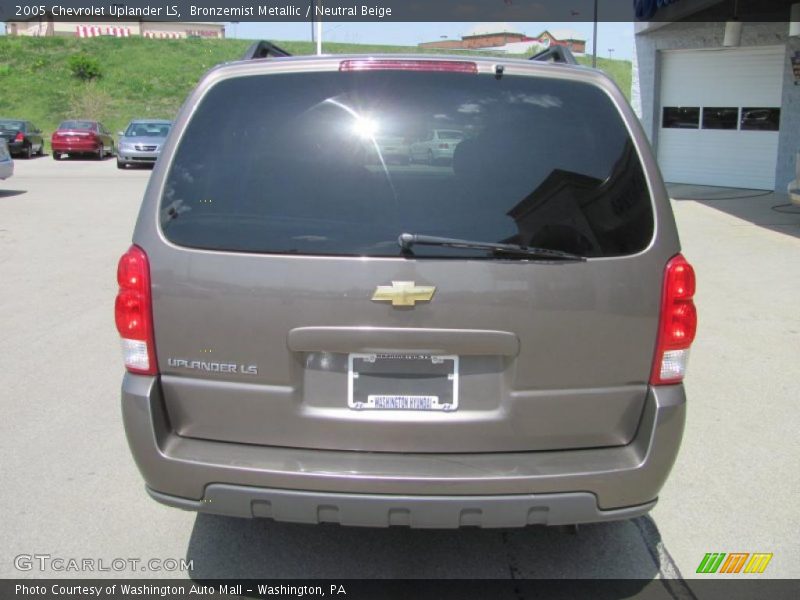 Bronzemist Metallic / Neutral Beige 2005 Chevrolet Uplander LS