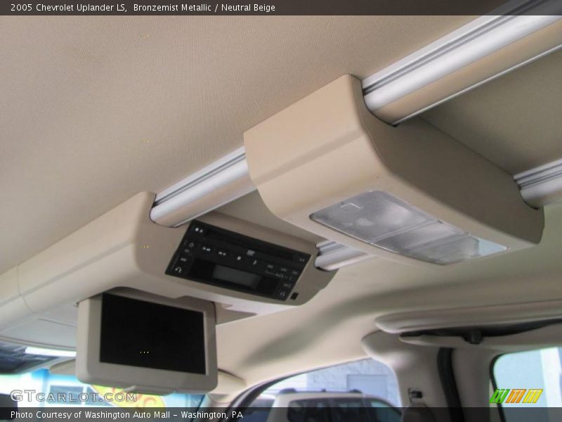 Bronzemist Metallic / Neutral Beige 2005 Chevrolet Uplander LS