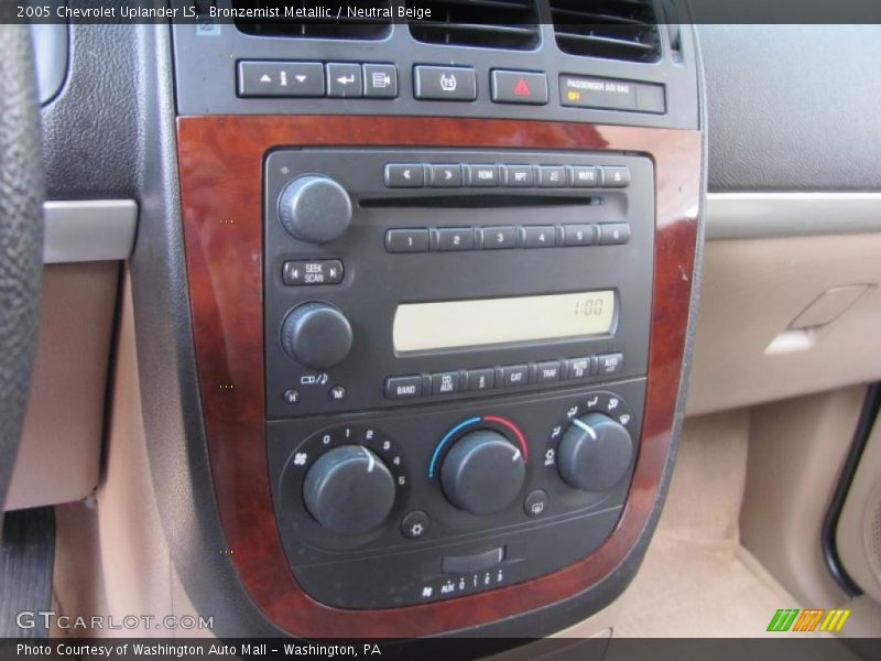 Bronzemist Metallic / Neutral Beige 2005 Chevrolet Uplander LS