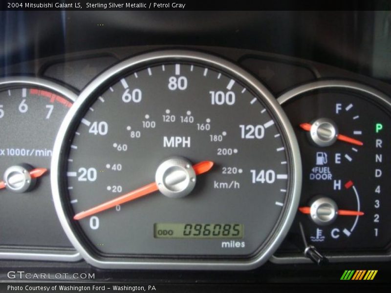 Sterling Silver Metallic / Petrol Gray 2004 Mitsubishi Galant LS