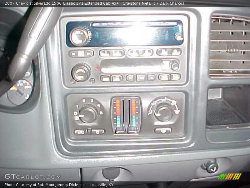 Graystone Metallic / Dark Charcoal 2007 Chevrolet Silverado 1500 Classic Z71 Extended Cab 4x4