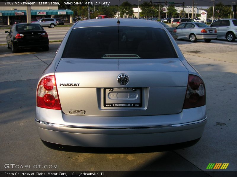 Reflex Silver Metallic / Grey 2002 Volkswagen Passat Sedan
