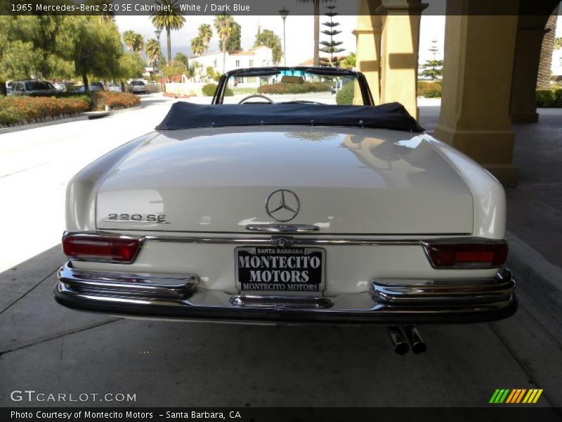 White / Dark Blue 1965 Mercedes-Benz 220 SE Cabriolet