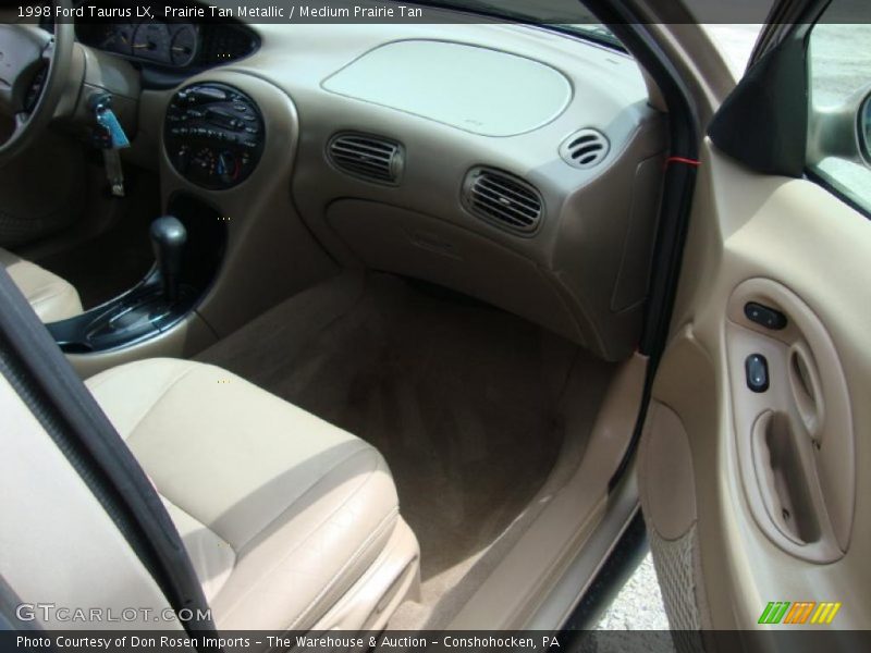 Prairie Tan Metallic / Medium Prairie Tan 1998 Ford Taurus LX