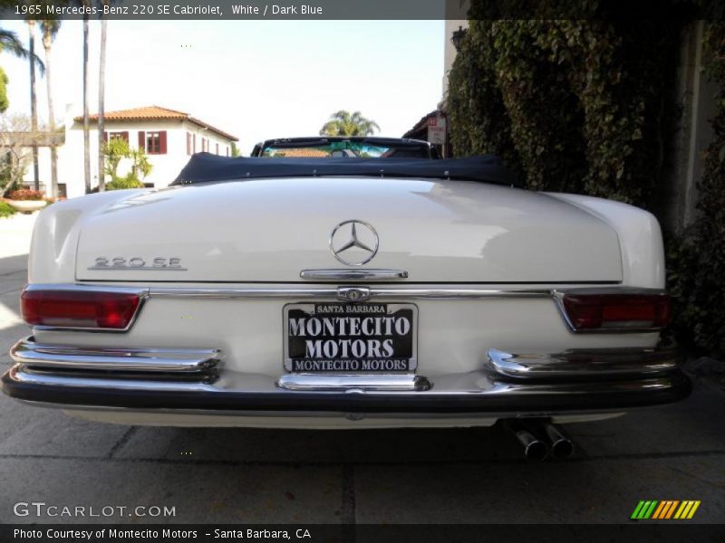 White / Dark Blue 1965 Mercedes-Benz 220 SE Cabriolet