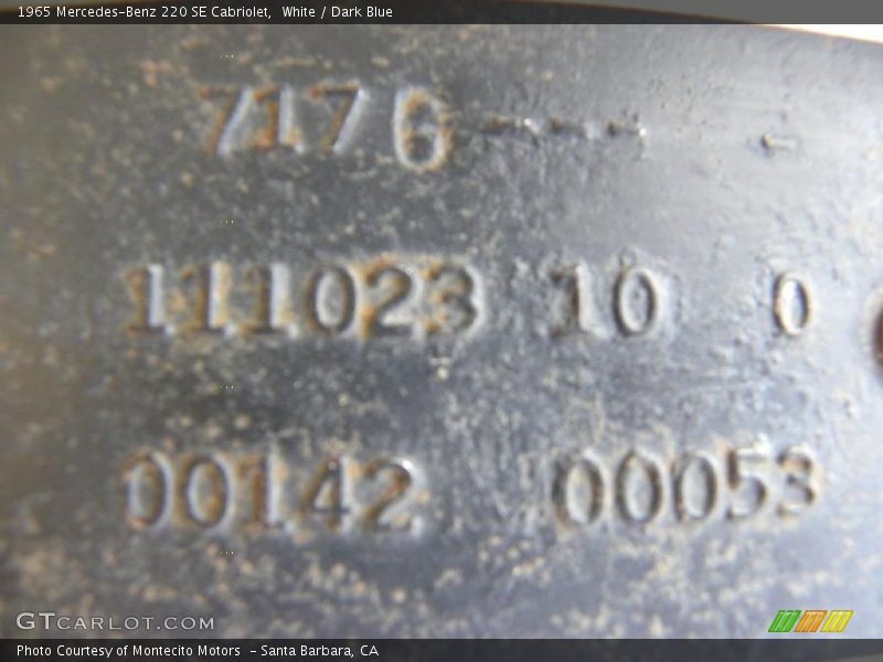 White / Dark Blue 1965 Mercedes-Benz 220 SE Cabriolet