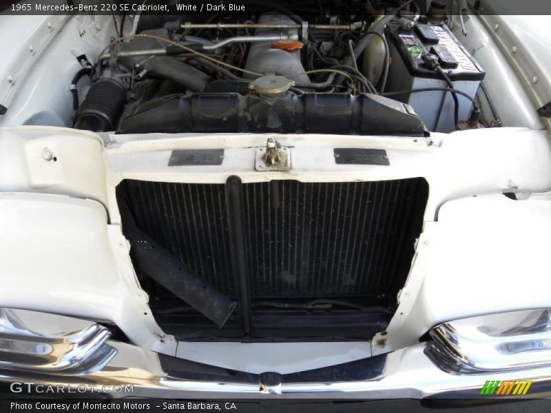 White / Dark Blue 1965 Mercedes-Benz 220 SE Cabriolet