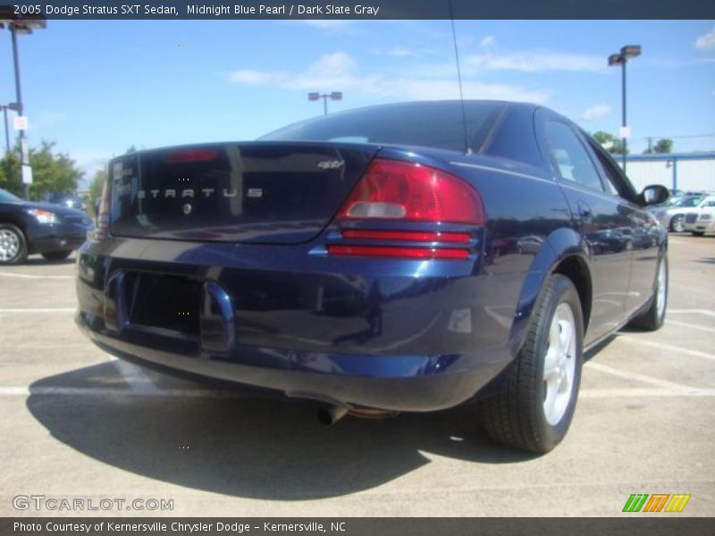 Midnight Blue Pearl / Dark Slate Gray 2005 Dodge Stratus SXT Sedan