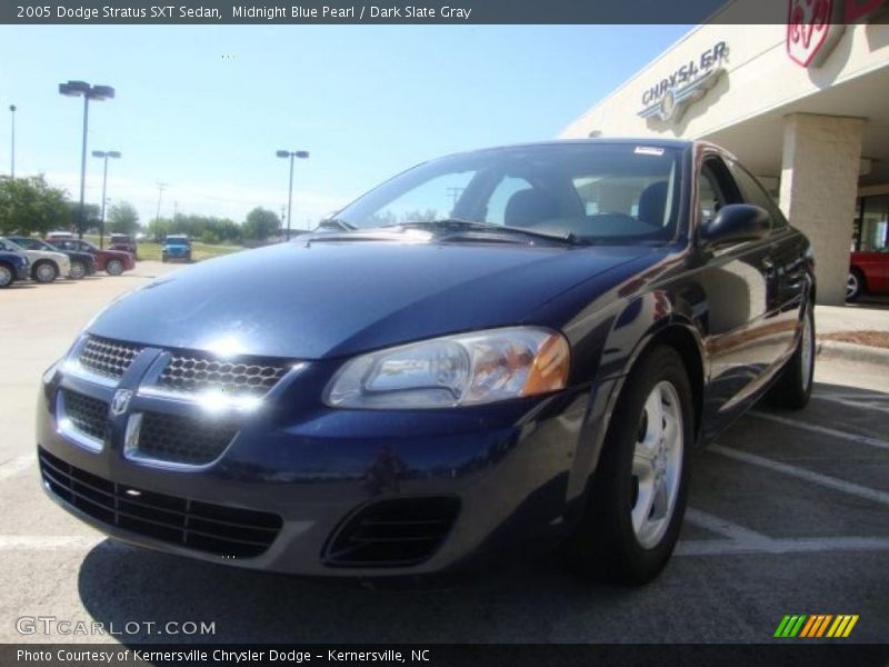 Midnight Blue Pearl / Dark Slate Gray 2005 Dodge Stratus SXT Sedan